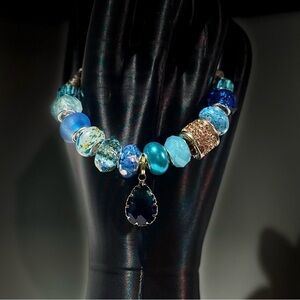 Elegant Blue and Gold Beaded Bracelet